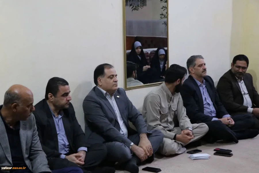 بازدید رئیس دانشگاه ملی مهارت و هیئت همراه از اردوی معنوی راهیان نور دانشجویان و موقعیت شهید دانیال رضازاده در خرمشهر 6