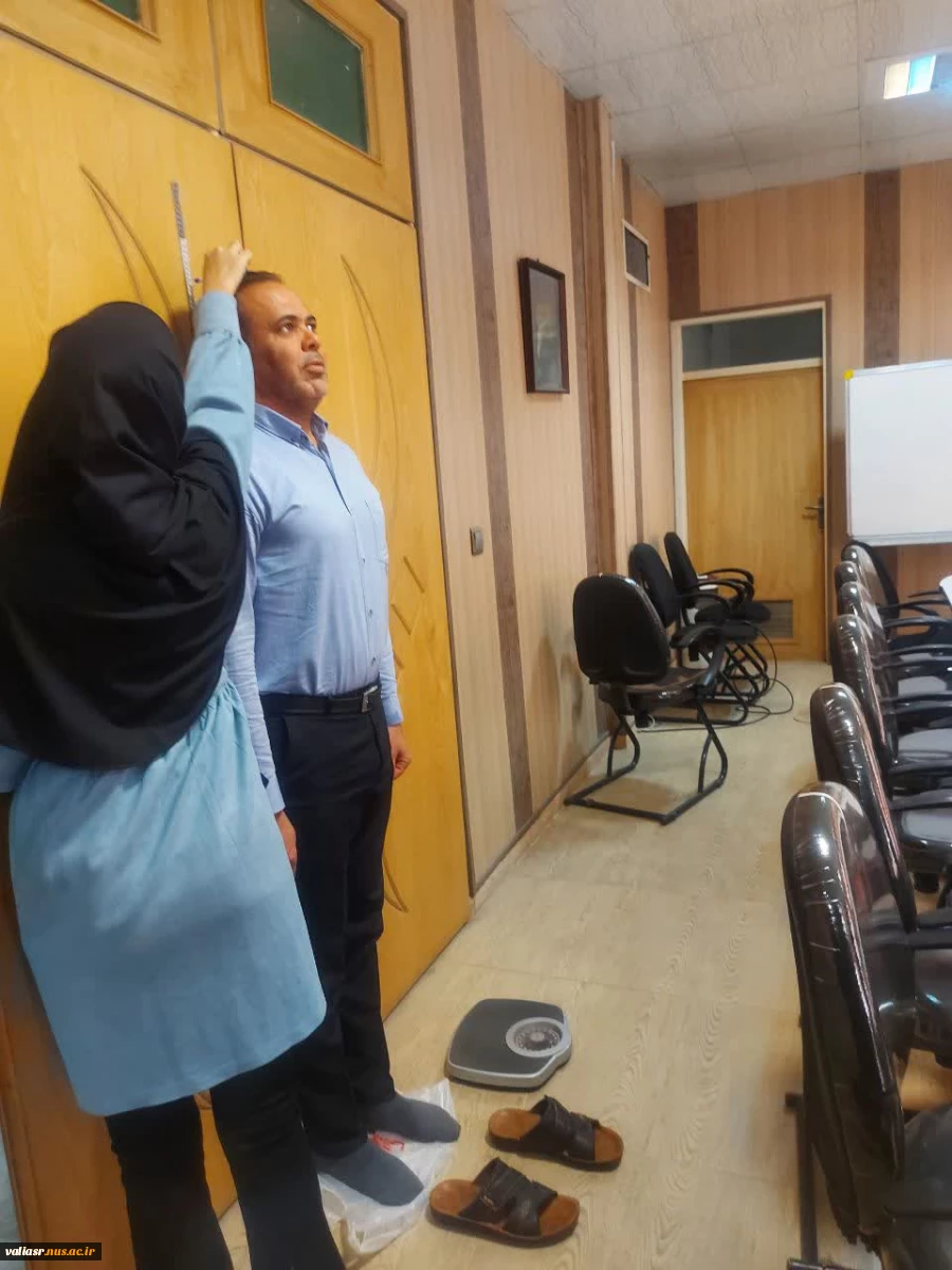 تست غربالگری دیابت وفشارخون در دانشکده ولی عصر(عج) برگزار گردید. 2