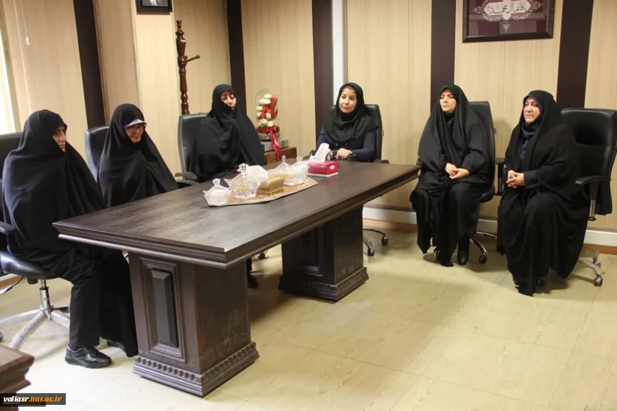 برگزاری جلسات دوره ای دکتر شیرین بابائی با همکاران  واحدها در دانشکده ولی عصر(عج) 3
