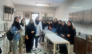 برگزاری کارگاه شیرینی‌پزی با عنوان “آموزش پخت کاپ کیک”  در دانشکده ولی عصر(عج) 2