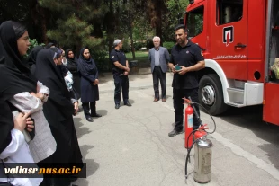 برگزاری نشست آموزشی" ایمنی دربرابر حوادث خطرناک آزمایشگاهی" در دانشکده ولی عصر(عج) 2