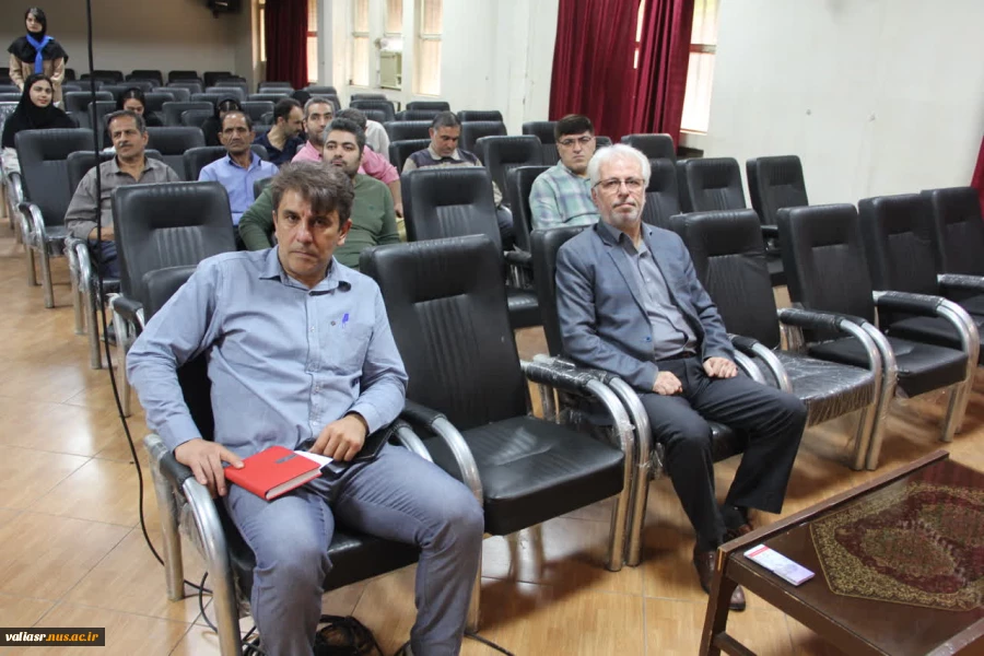برگزاری نشست آموزشی" ایمنی دربرابر حوادث خطرناک آزمایشگاهی" در دانشکده ولی عصر(عج) 3