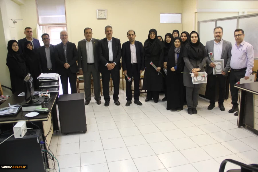 دکتر زمانی همزمان با هفته تجلیل از مقام استاد، به اعضاء هیئت علمی دانشکده ملی مهارت ولی عصر (عج) تبریک گفتند 3