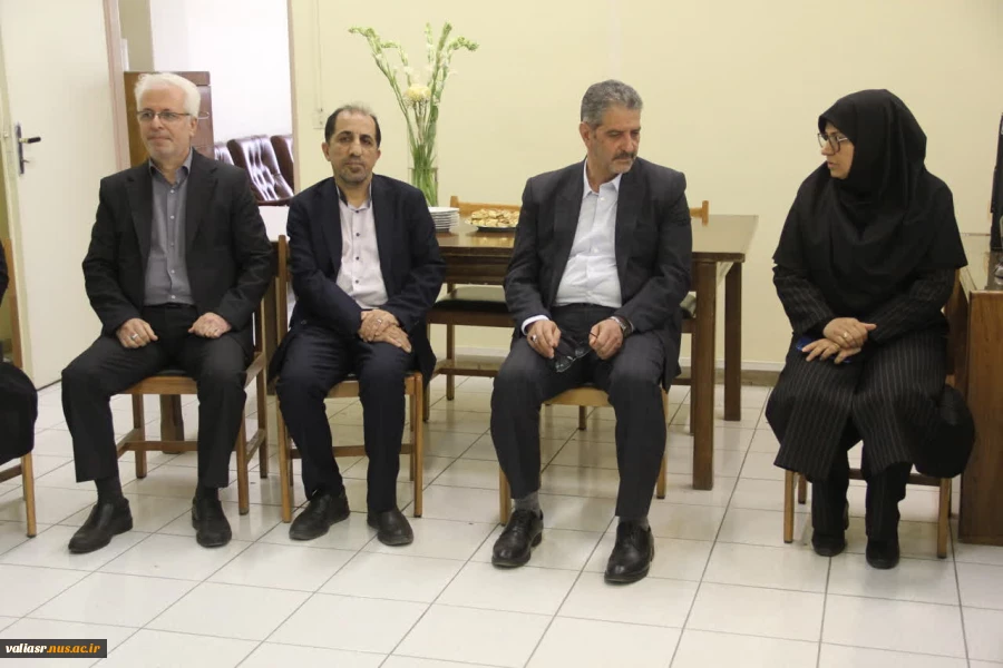 دکتر زمانی همزمان با هفته تجلیل از مقام استاد، به اعضاء هیئت علمی دانشکده ملی مهارت ولی عصر (عج) تبریک گفتند 4