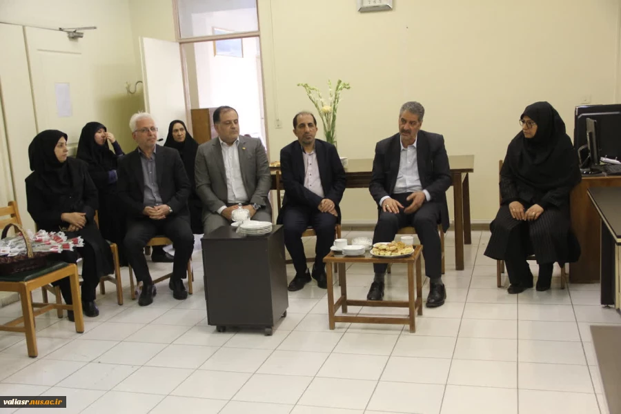 دکتر زمانی همزمان با هفته تجلیل از مقام استاد، به اعضاء هیئت علمی دانشکده ملی مهارت ولی عصر (عج) تبریک گفتند 7