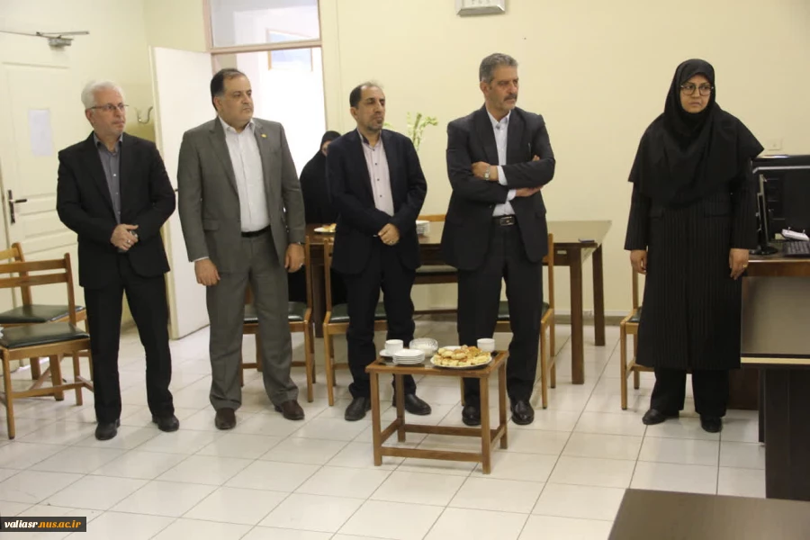 دکتر زمانی همزمان با هفته تجلیل از مقام استاد، به اعضاء هیئت علمی دانشکده ملی مهارت ولی عصر (عج) تبریک گفتند 8
