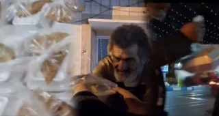 به مناسبت روز جهانی قدس 
توزیع افطاری ساده  به همت گروه جهادی حره بسیج دانشجویی دانشکده ولیعصر(عج)