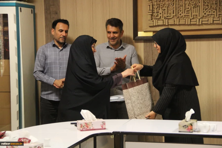 تقدیر از زحمات پرسنل خدماتی دانشکده ولی عصر(عج) به مناسبت روز کارگر 3