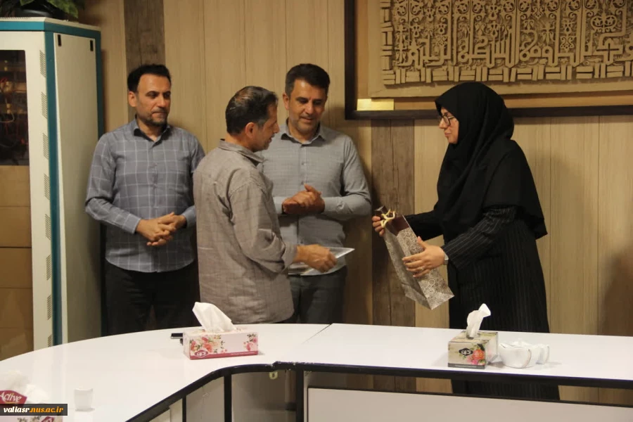 تقدیر از زحمات پرسنل خدماتی دانشکده ولی عصر(عج) به مناسبت روز کارگر 6