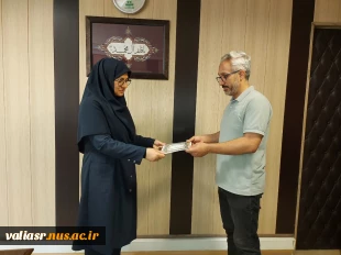 مراسم تقدیر از همکاران واحد روابط عمومی دانشکده ولی عصر(عج) به مناسبت روز جهانی ارتباطات و روابط عمومی 2