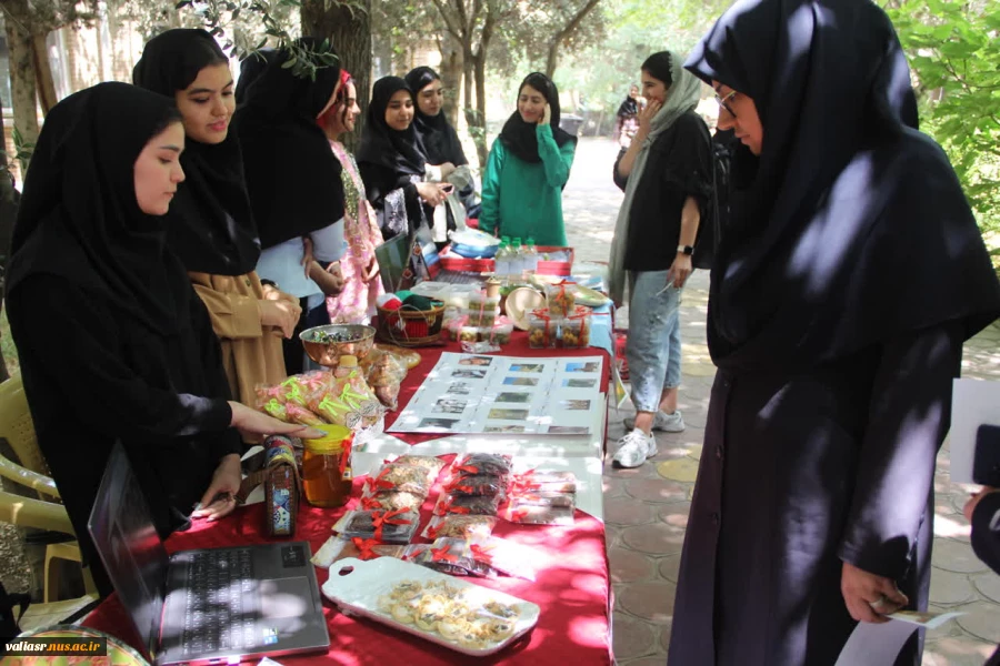 برگزاری نمایشگاه دستاوردهای دانشجویی و جاذبه های فرهنگی در دانشکده ولی عصر(عج) 5