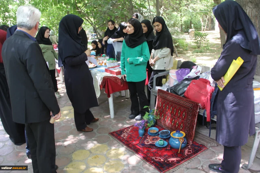 برگزاری نمایشگاه دستاوردهای دانشجویی و جاذبه های فرهنگی در دانشکده ولی عصر(عج) 9