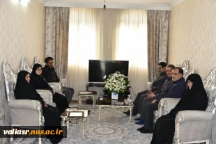 دیدار سخنگوی دولت و رئیس دانشگاه ملی مهارت با خانواده شهید زهرا چوبینی 2