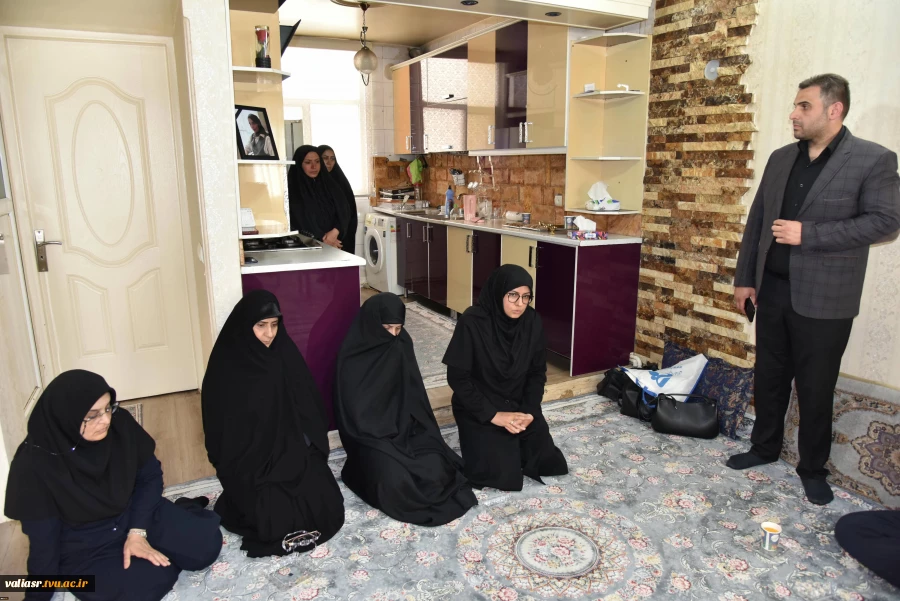 دیدار سخنگوی دولت و رئیس دانشگاه ملی مهارت با خانواده شهید زهرا چوبینی 6
