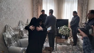 دیدار سخنگوی دولت و رئیس دانشگاه ملی مهارت با خانواده شهید زهرا چوبینی 8