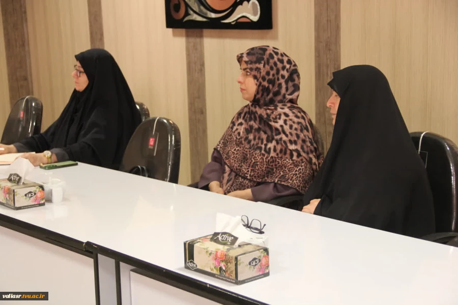 نشست تخصصی مشاور دانشکده با سرپرستان خوابگاه در راستای اجرای طرح احوالپرسی 3