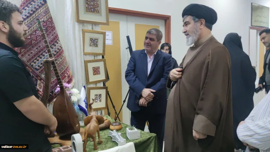 نمایش هنر و توانمندی دانشجویان دانشکده ولی عصر(عج) در نمایشگاه فیروزه در وزارت علوم و تحقیقات 6