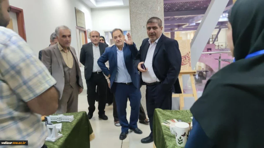 نمایش هنر و توانمندی دانشجویان دانشکده ولی عصر(عج) در نمایشگاه فیروزه در وزارت علوم و تحقیقات 4