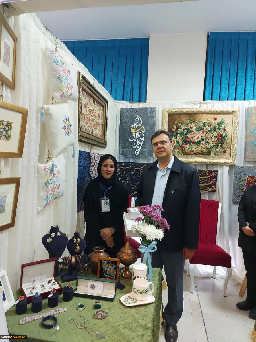 نمایش هنر و توانمندی دانشجویان دانشکده ولی عصر(عج) در نمایشگاه فیروزه در وزارت علوم و تحقیقات 2