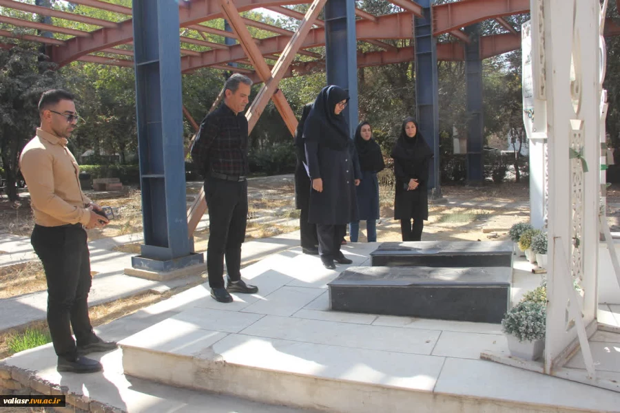 نشست دوستانه رئیس دانشکده با مسئول بوستان ترافیک ناحیه 3 منطقه 15 تهران و مدیر خانه های دوچرخه سطح تهران 3