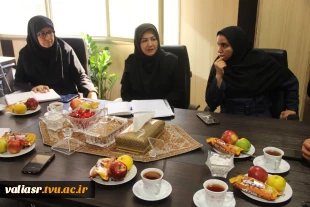 نشست دوستانه رئیس دانشکده با مسئول بوستان ترافیک ناحیه 3 منطقه 15 تهران و مدیر خانه های دوچرخه سطح تهران 5