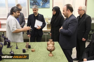 بازدید دکتر مهدی دهمرده معاون پژوهش فناوری و نوآوری و اقتصاد دانش بنیان شورای عالی انقلاب فرهنگی به همراه دکتر مهرداد احمدی ، معاون پژوهش و فناوری دانشگاه ملی مهارت از دانشکده ولی عصر(عج) 3