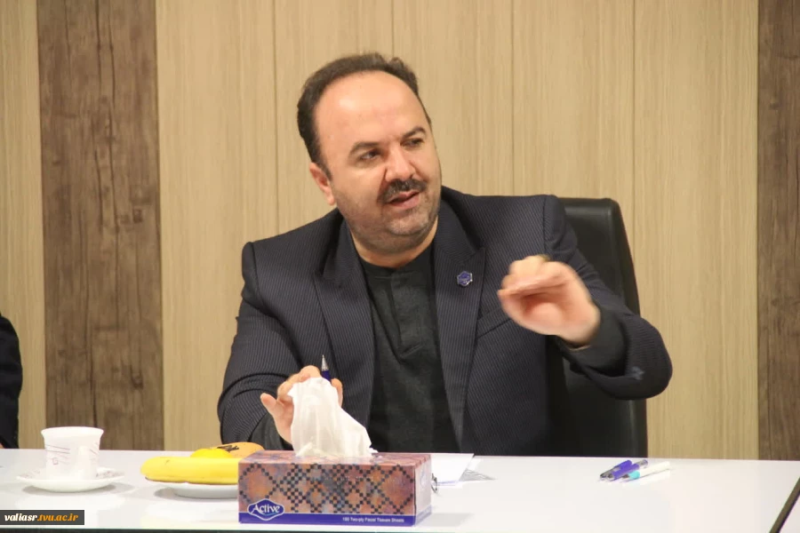 بازدید دکتر مهدی دهمرده معاون پژوهش فناوری و نوآوری و اقتصاد دانش بنیان شورای عالی انقلاب فرهنگی به همراه دکتر مهرداد احمدی ، معاون پژوهش و فناوری دانشگاه ملی مهارت از دانشکده ولی عصر(عج) 4