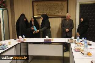 برگزاری مراسم تودیع و معارفه مسئول سابق و جدید بسیج دانشجویی دانشکده ولی عصر(عج) 3