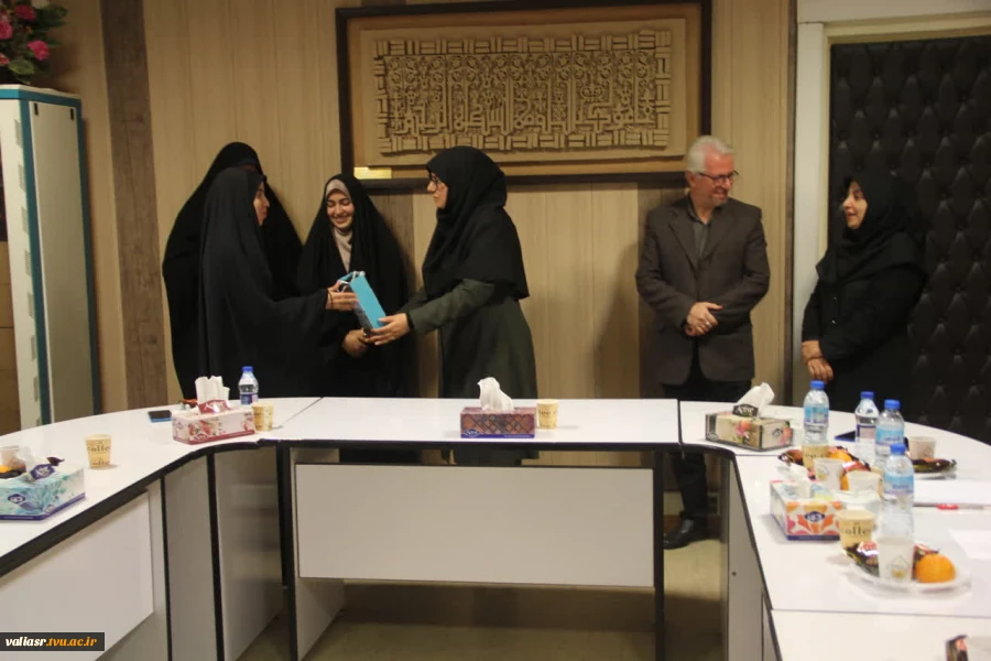 برگزاری مراسم تودیع و معارفه مسئول سابق و جدید بسیج دانشجویی دانشکده ولی عصر(عج) 3