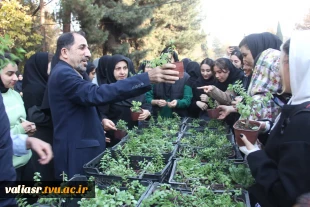 برگزاری مراسم جشن روز دانشجو ، با حضور  مدیرکل نظارت، ارزیابی و تضمین کیفیت و شهردار منطقه پانزده در دانشکده ملی مهارت ولی عصر (عج) 13