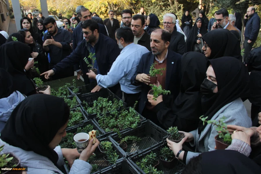 برگزاری مراسم جشن روز دانشجو ، با حضور  مدیرکل نظارت، ارزیابی و تضمین کیفیت و شهردار منطقه پانزده در دانشکده ملی مهارت ولی عصر (عج) 15