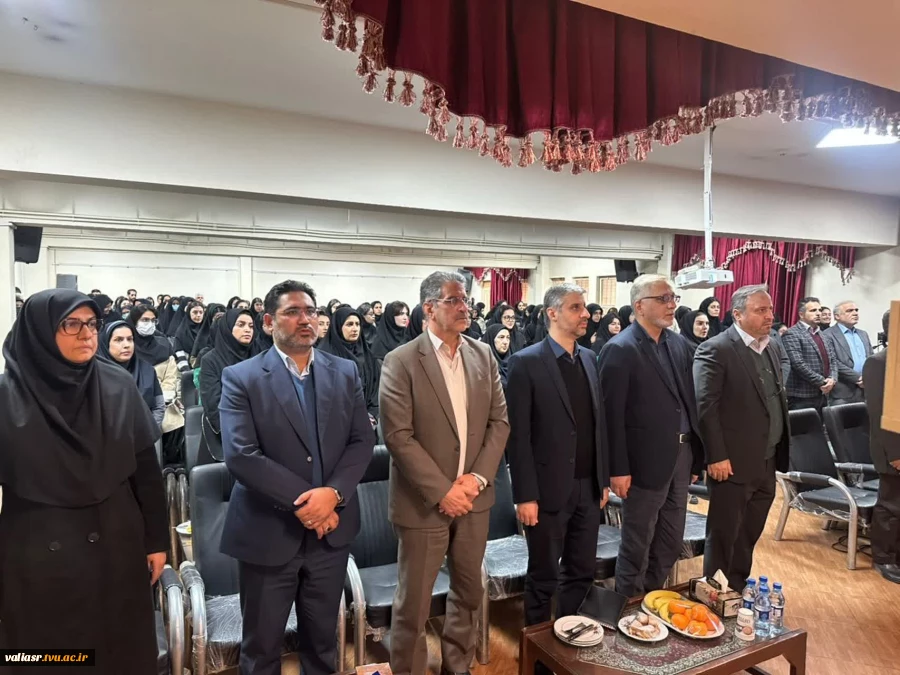 روایت تصویری از گرامیداشت روز دانشجو همزمان با هفته پژوهش با حضور جناب آقای دکتر مهدی دهمرده و جناب آقای دکتر غلامرضا زمانی 3