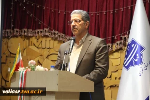 روایت تصویری از گرامیداشت روز دانشجو همزمان با هفته پژوهش با حضور جناب آقای دکتر مهدی دهمرده و جناب آقای دکتر غلامرضا زمانی 4