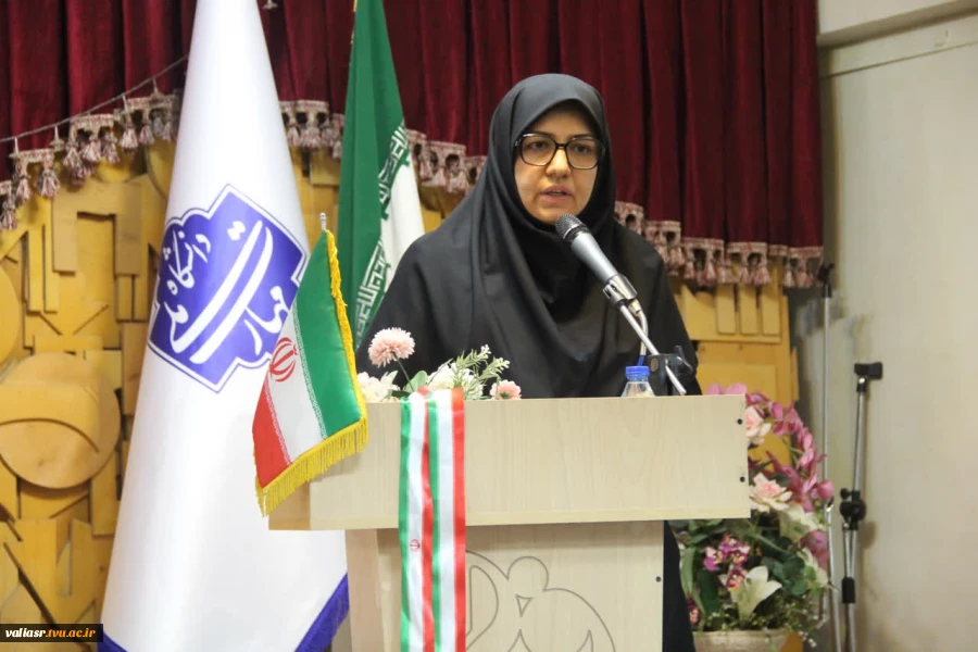 روایت تصویری از گرامیداشت روز دانشجو همزمان با هفته پژوهش با حضور جناب آقای دکتر مهدی دهمرده و جناب آقای دکتر غلامرضا زمانی 6