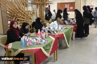 روایت تصویری از گرامیداشت روز دانشجو همزمان با هفته پژوهش با حضور جناب آقای دکتر مهدی دهمرده و جناب آقای دکتر غلامرضا زمانی 10