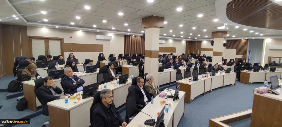 با حضور رئیس دانشگاه و جمعی از اساتید و نخبگان دانشگاهی
نشست هم‌اندیشی نقش دانشگاه در تحقق ایران قوی برگزار شد 4