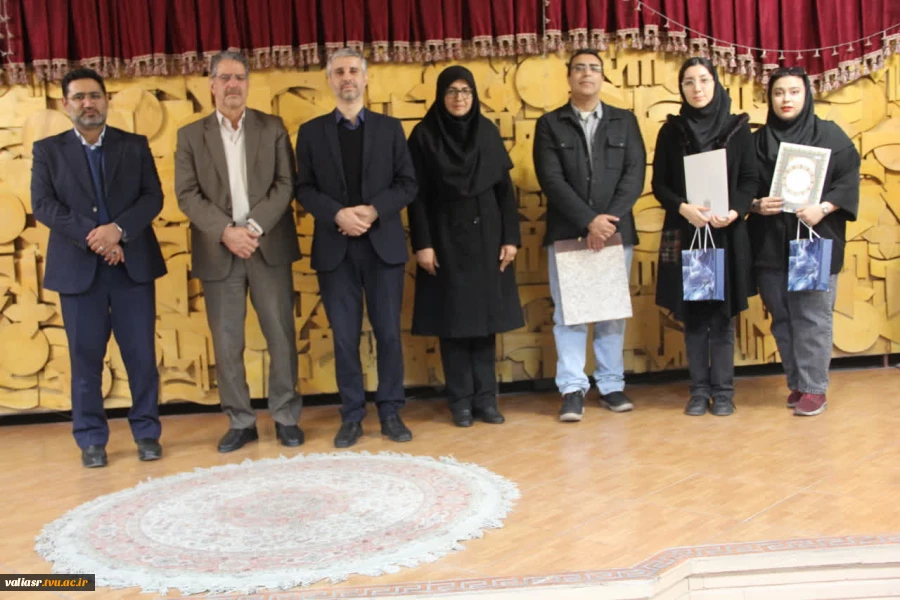 با حضور رئیس دانشگاه ملی مهارت و معاون پژوهش، فناوری، نوآوری و اقتصاد دانش بنیان شورای عالی انقلاب فرهنگی
مراسم گرامیداشت روز دانشجو و هفته پژوهش در دانشکده ملی مهارت ولی عصر (عج) برگزار شد 11