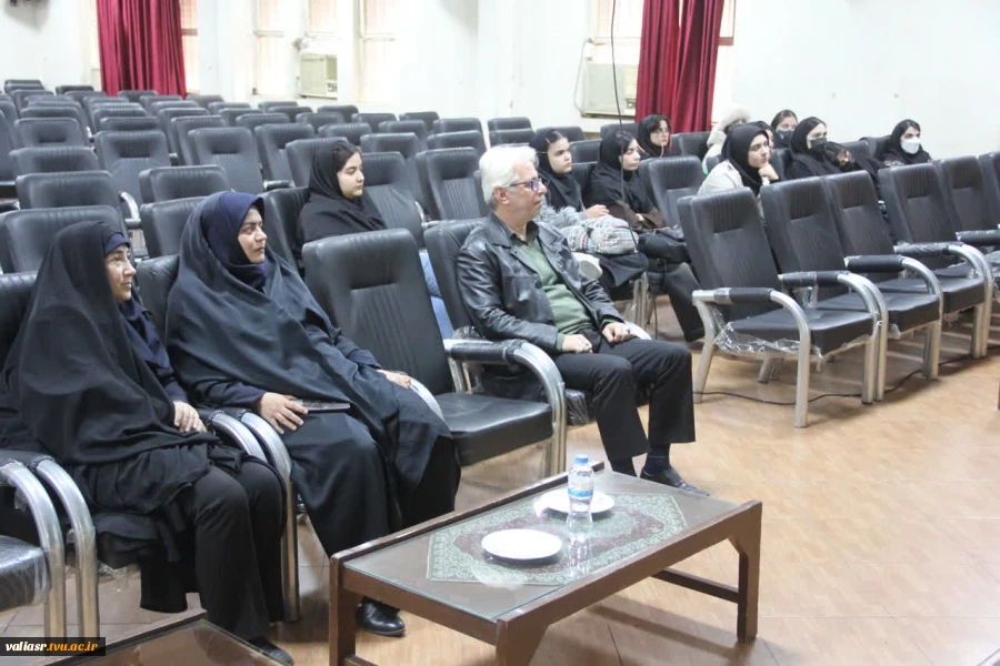 سمینار گوهر سنگ ها از معدن تا تجارت، در دانشکده، ولی عصر(عج) برگزار گردید 2