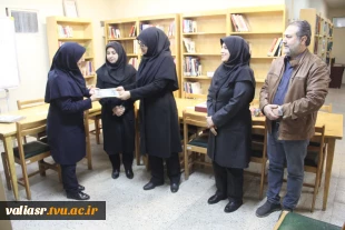 تقدیر ازکارکنان واحد کتابخانه بمناسبت روزکتاب، کتابخوانی و کتابدار 3