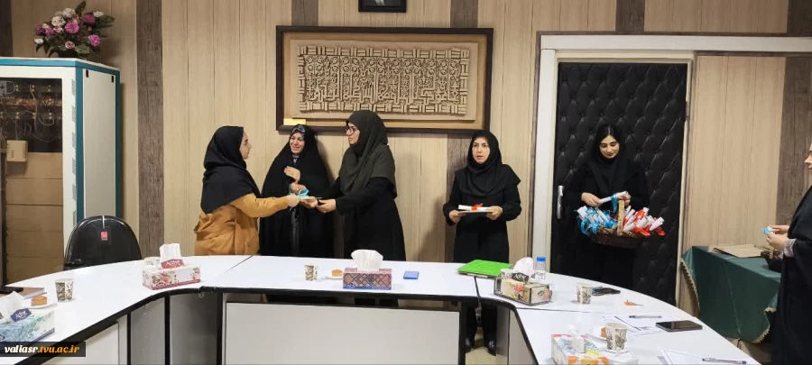 برگزاری مراسم تقدیر از دانشجویان فعال بسیج، هیئت دانشجویی بنات النور، فرهنگی و مشاوره در دانشکده ولی عصر(عج) 2