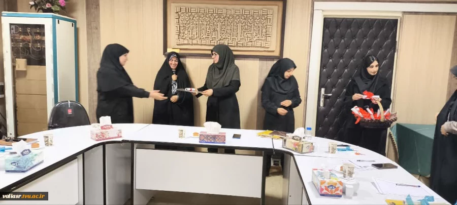 برگزاری مراسم تقدیر از دانشجویان فعال بسیج، هیئت دانشجویی بنات النور، فرهنگی و مشاوره در دانشکده ولی عصر(عج) 3