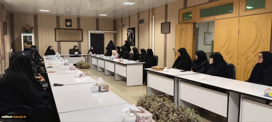 برگزاری مراسم گرامیداشت روز زن و مقام مادر در دانشکده ولی عصر(عج) 5