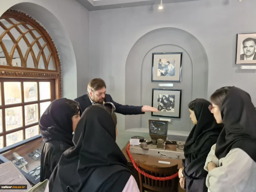 بازدید دانشجویان رشته گرافیک دانشکده ولی عصر(عج) از "موزه سینما" واقع در مجموعه تاریخی باغ فردوس تهران 4