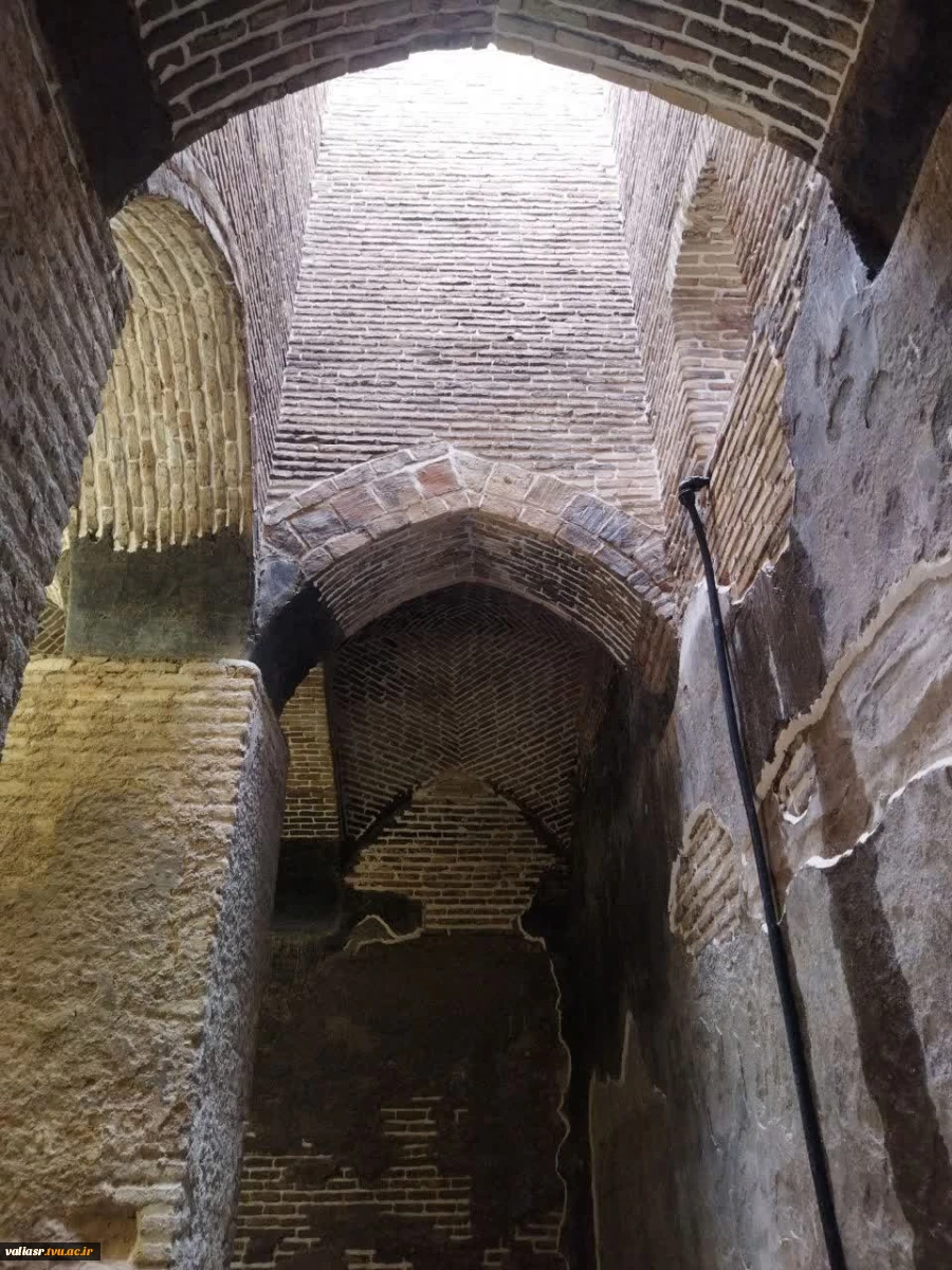 بازدید دانشجویان رشته معماری دانشکده ولی عصر(عج) از کاروانسرای کنارگرد 3