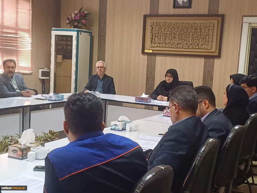 برگزاری جلسه هماهنگی نیاز سنجی خرید تجهیزات کارگاه و آزمایشگاه  در دانشکده ولی عصر(عج) 3