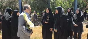 برگزاری مراسم تجلیل از خانواده شهدای جنگ دوازده روزه و جنگ رمضان در دانشکده ولی عصر (عج) 2