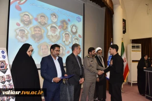 در یادواره شهدای خانواده بزرگ دانشگاه ملی مهارت در جنگ رمضان تأکید شد؛

لزوم بازخوانی سیره شهدا و ثبت میراث ماندگار دفاع مقدس در دانشگاه‌ها 6