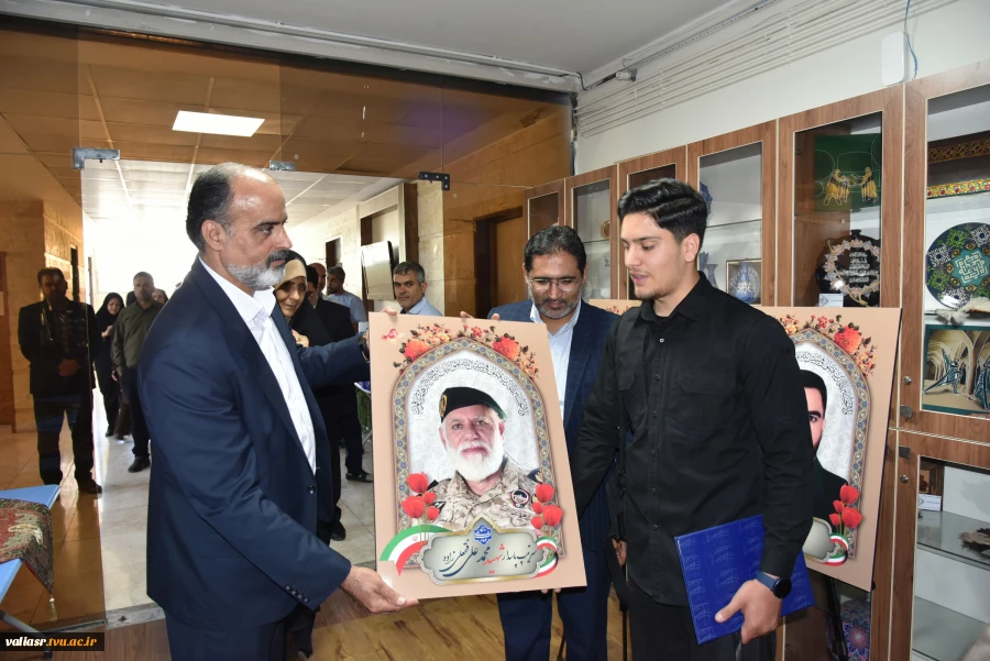 در یادواره شهدای خانواده بزرگ دانشگاه ملی مهارت در جنگ رمضان تأکید شد؛

لزوم بازخوانی سیره شهدا و ثبت میراث ماندگار دفاع مقدس در دانشگاه‌ها 10