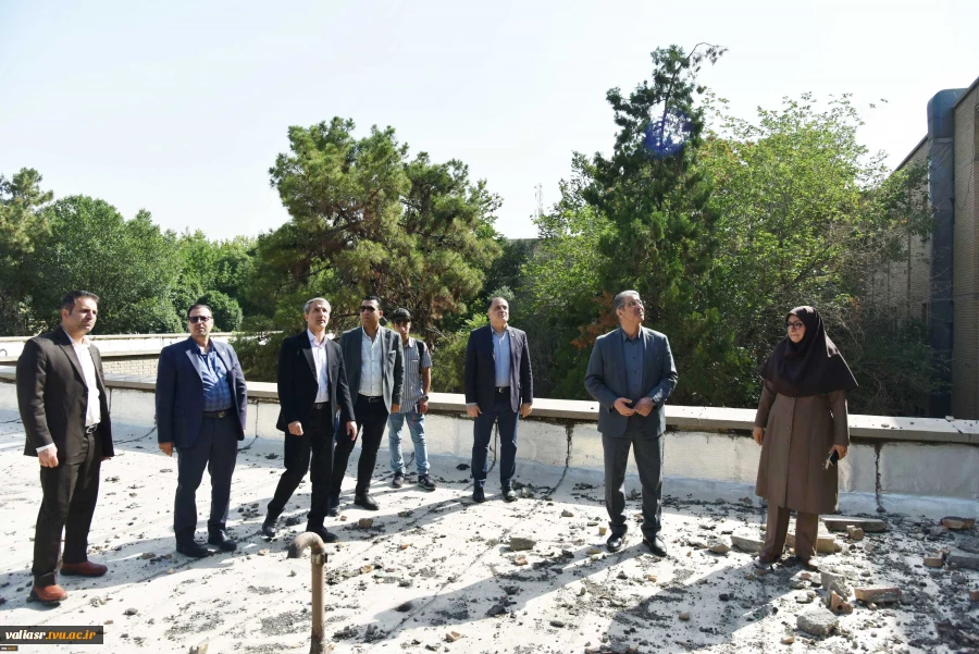 بازدید رئیس دانشگاه ملی مهارت و مدیران ستادی از فضاهای آسیب‌دیده جنگ سوم تحمیلی دانشکده ملی مهارت ولی عصر(عج) 2