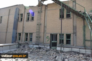 بازدید رئیس دانشگاه ملی مهارت و مدیران ستادی از فضاهای آسیب‌دیده جنگ سوم تحمیلی دانشکده ملی مهارت ولی عصر(عج) 3
